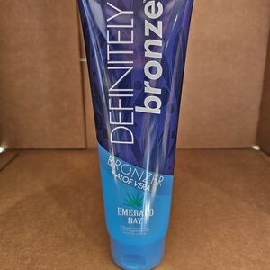 Emerald Definitely Bronze Aloe Vera Bronzer - Blue